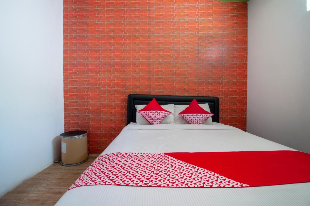 Oyo 3283 Bwalk Hotel Sengkaling Eksteriør billede